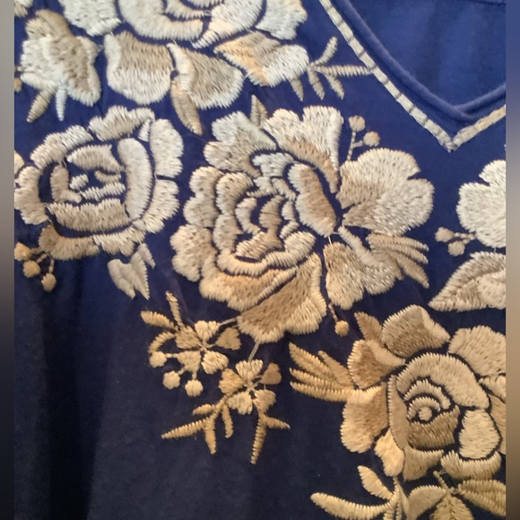 Johnny Was Embroidered Navy Tunic With Three Quarter Length Sleeves, Size 2X. - Picture 5 of 14